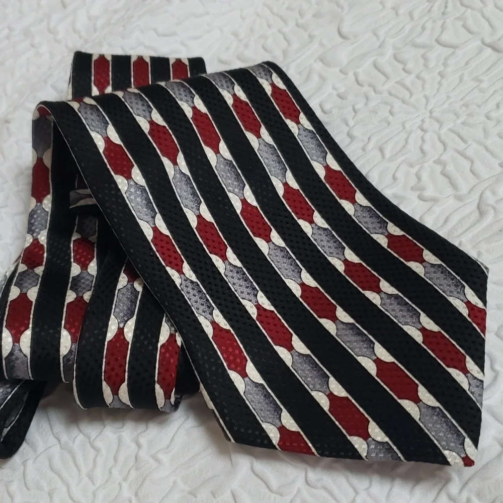 CARLO PALAZZI  100% Silk Hand Made Men's Neck Tie, Black Silver White & Burgundy